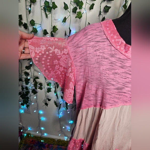NWOT POL Pink Mixed Media Floral Mesh Ruffle Sleeve Tiered Hem Flowy Blouse Top - Picture 3 of 12